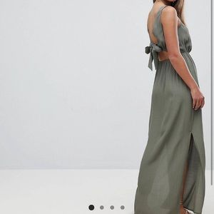 Green maxi dress